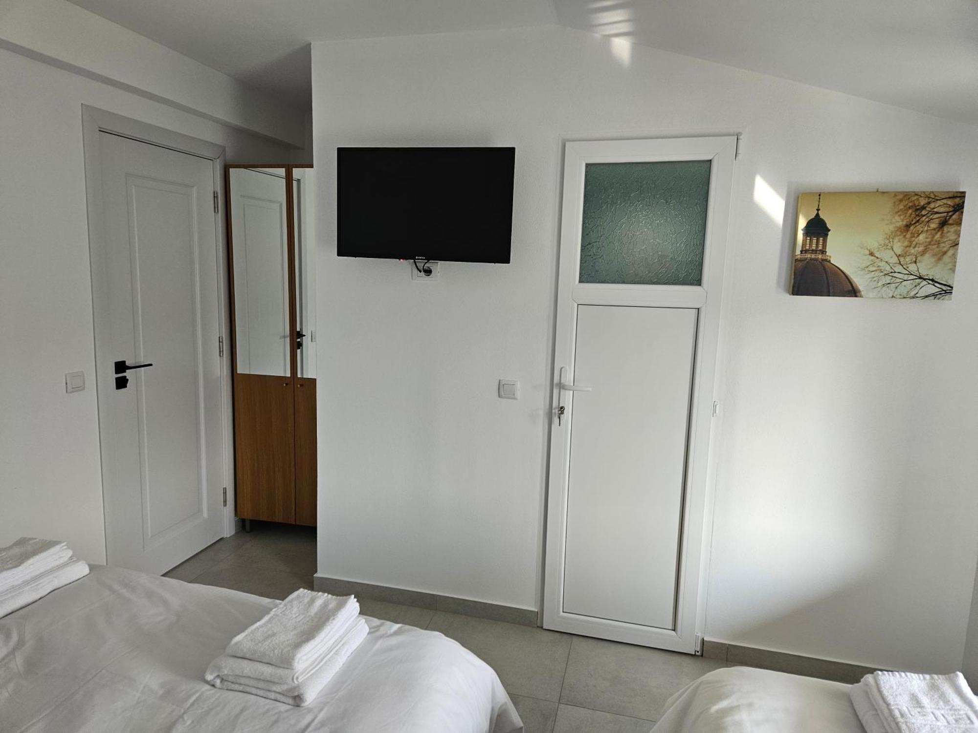Casa Cristian Apartment Турда Екстериор снимка